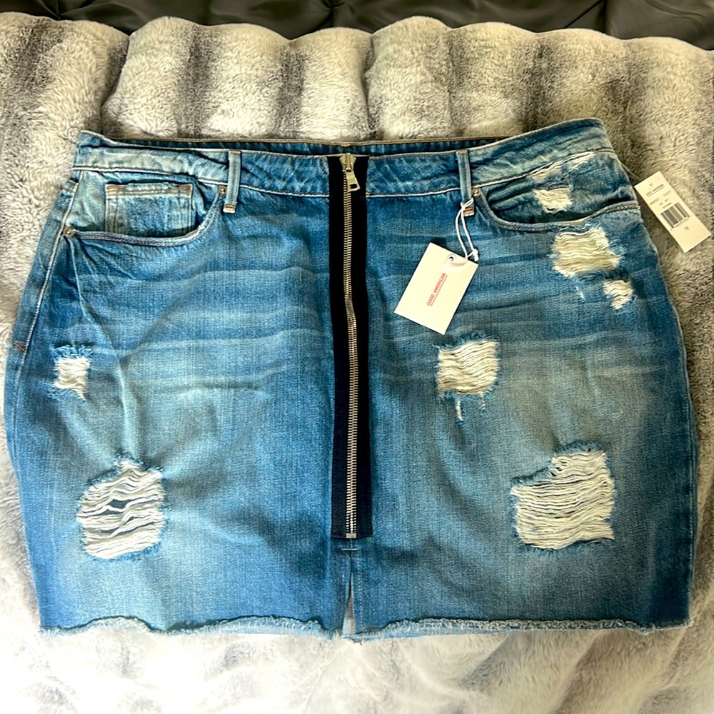 Good American jean skirt